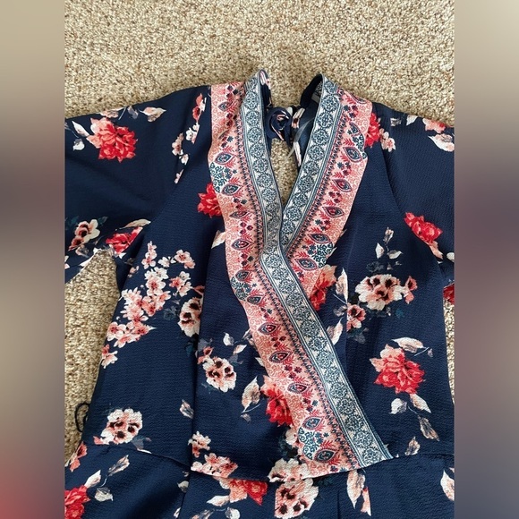 Miami Floral Romper Size Small NWT - Picture 3 of 8